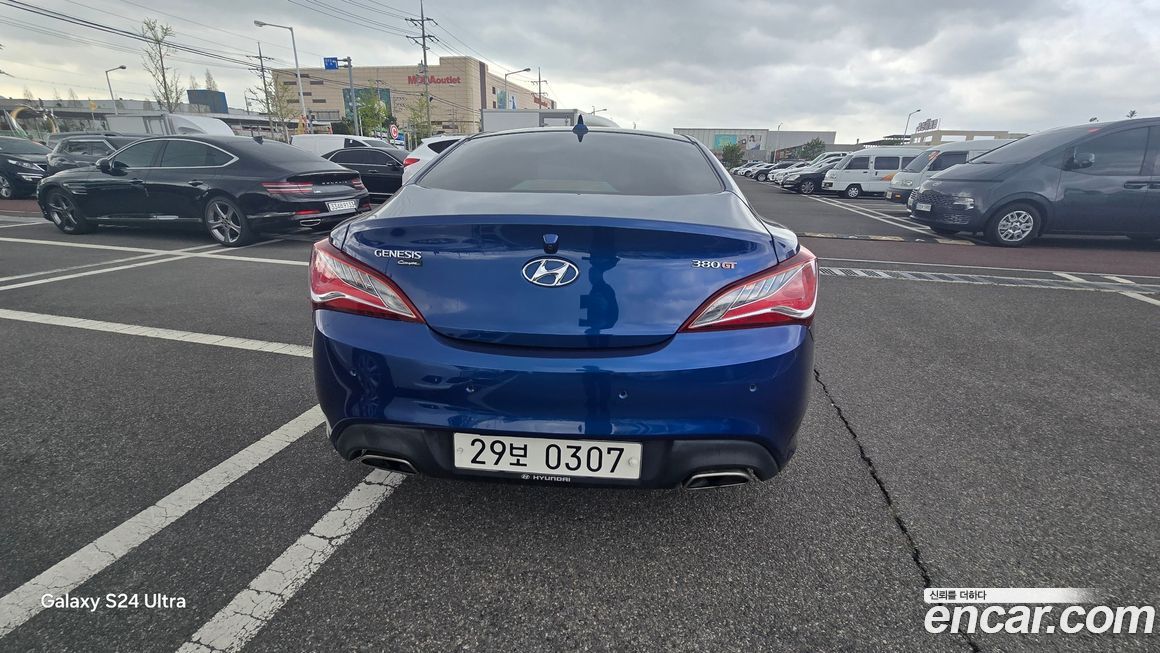 Hyundai Genesis 2015