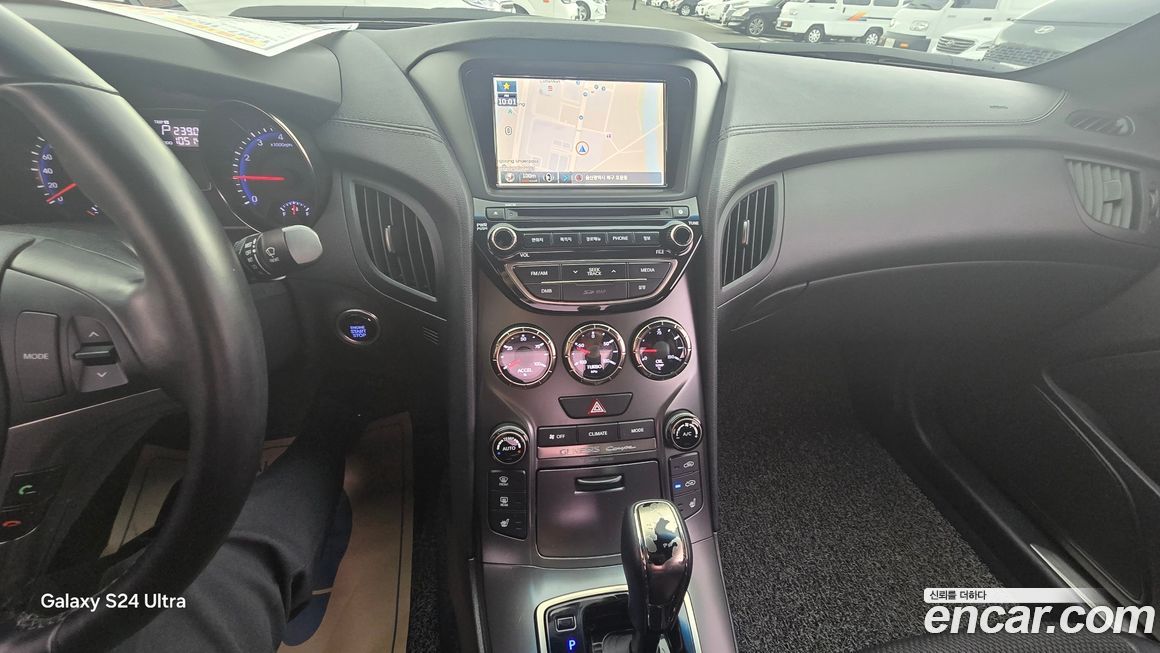 Hyundai Genesis 2015