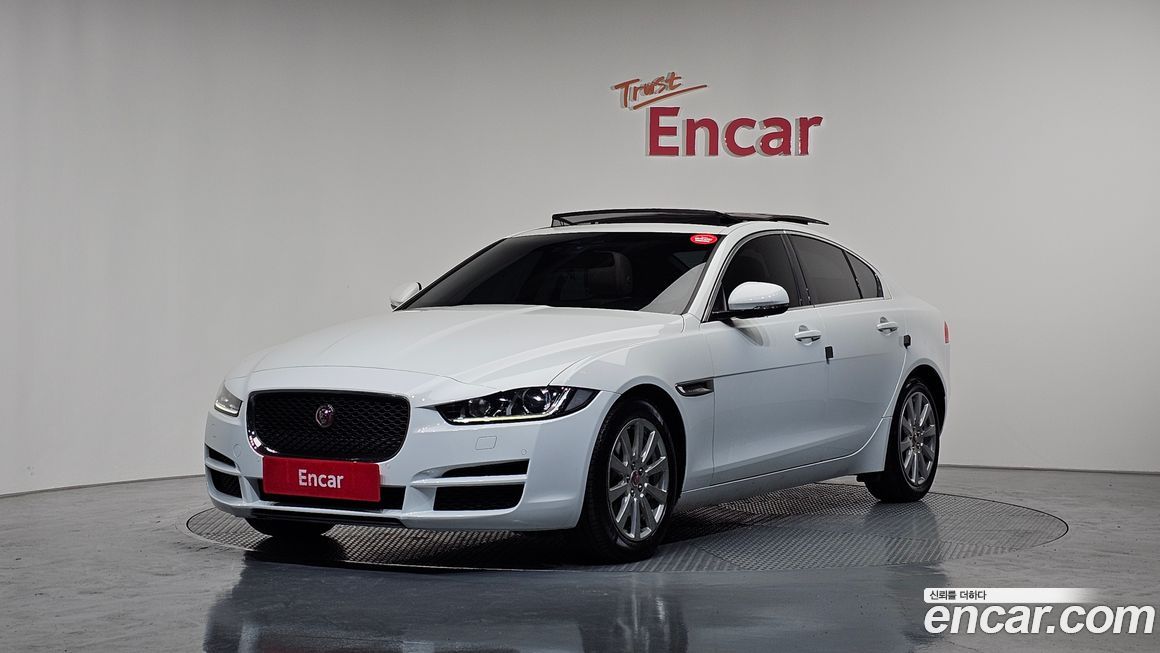 Jaguar XE 2018