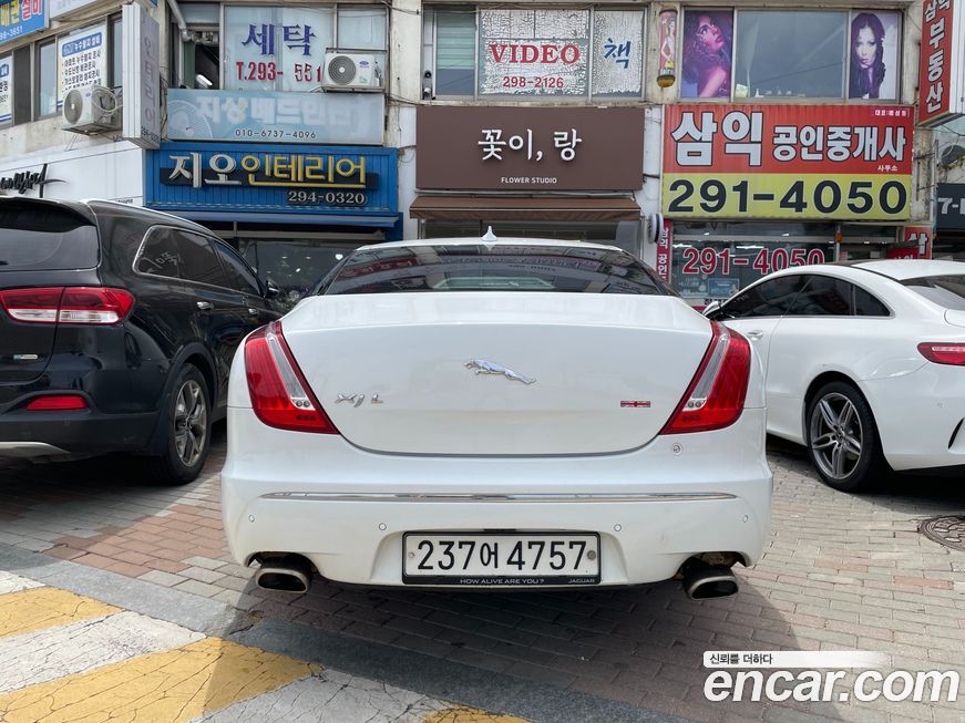 Jaguar XJ 2013