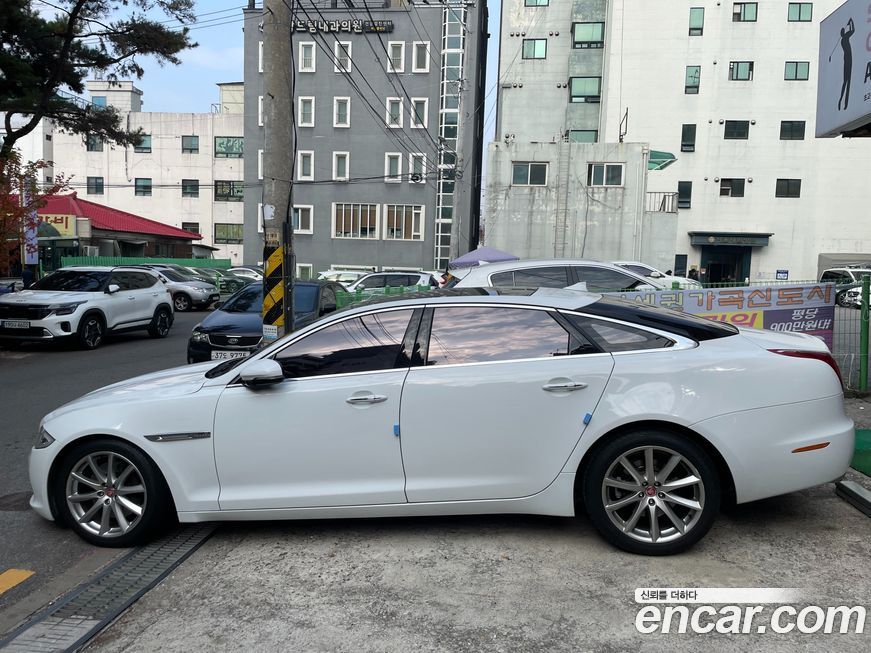 Jaguar XJ 2013