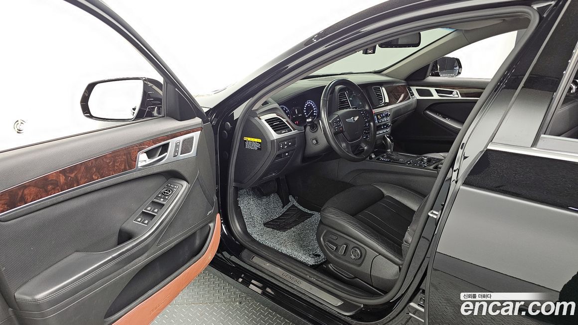 Hyundai Genesis 2016