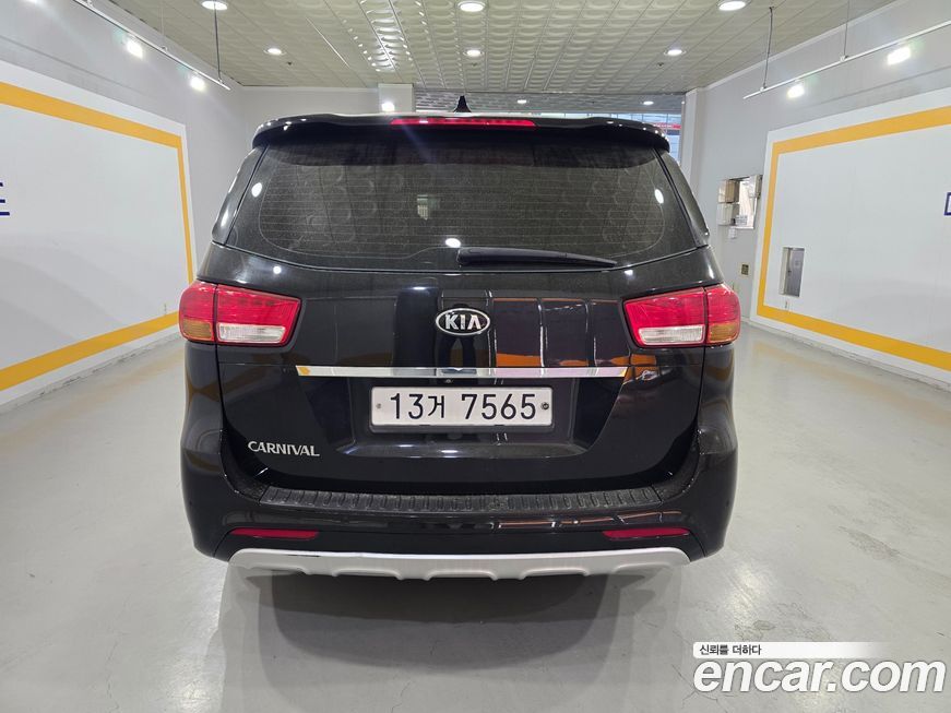 Kia Canival 2015