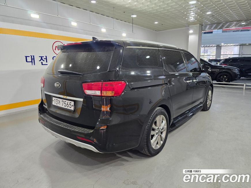 Kia Canival 2015