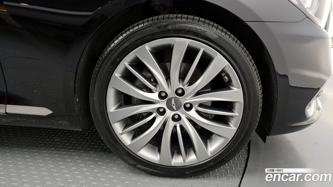 Hyundai Genesis 2016