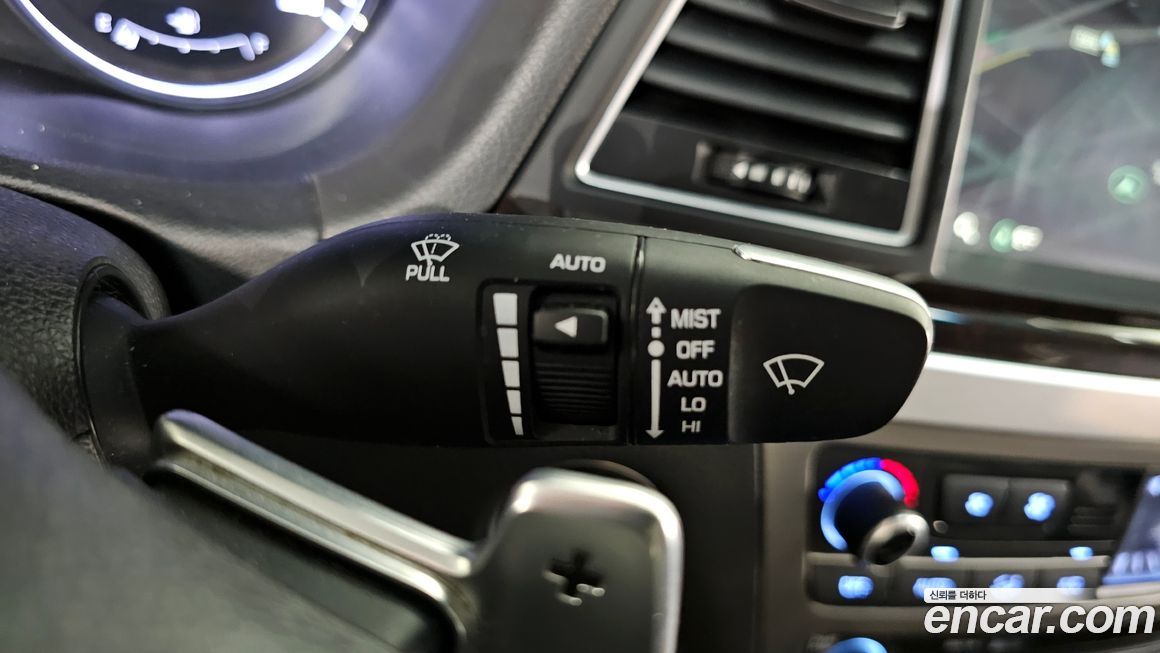 Hyundai Genesis 2016