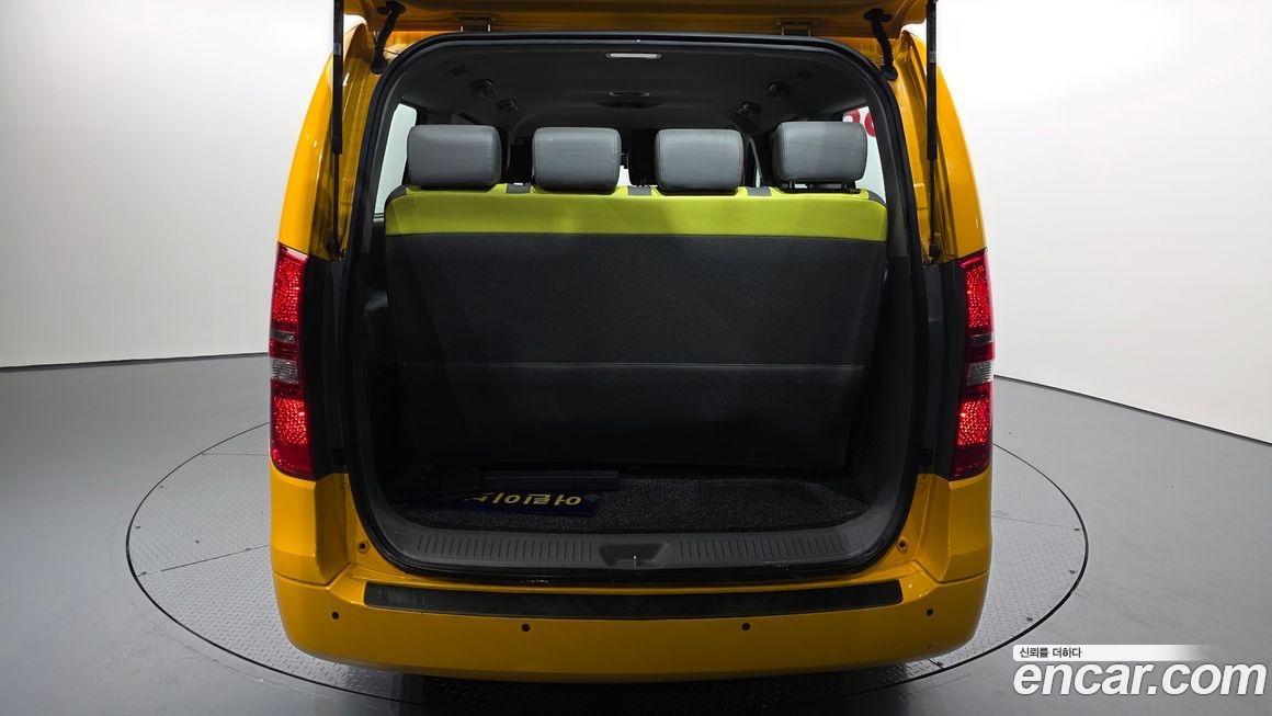 Hyundai Starex 2018