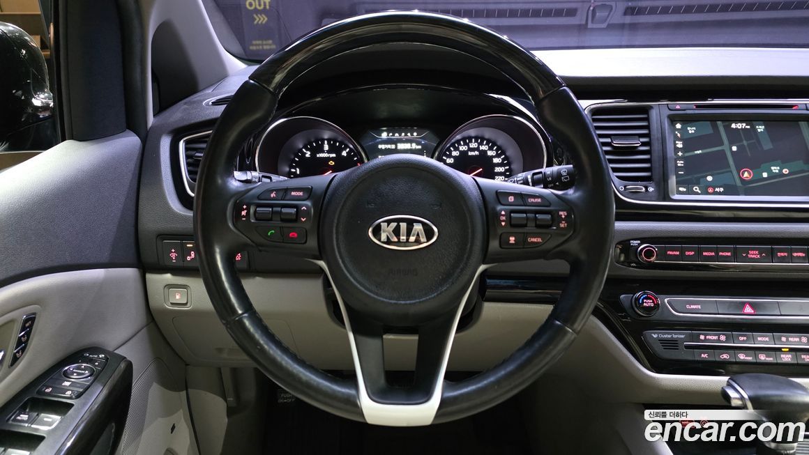 Kia Canival 2018