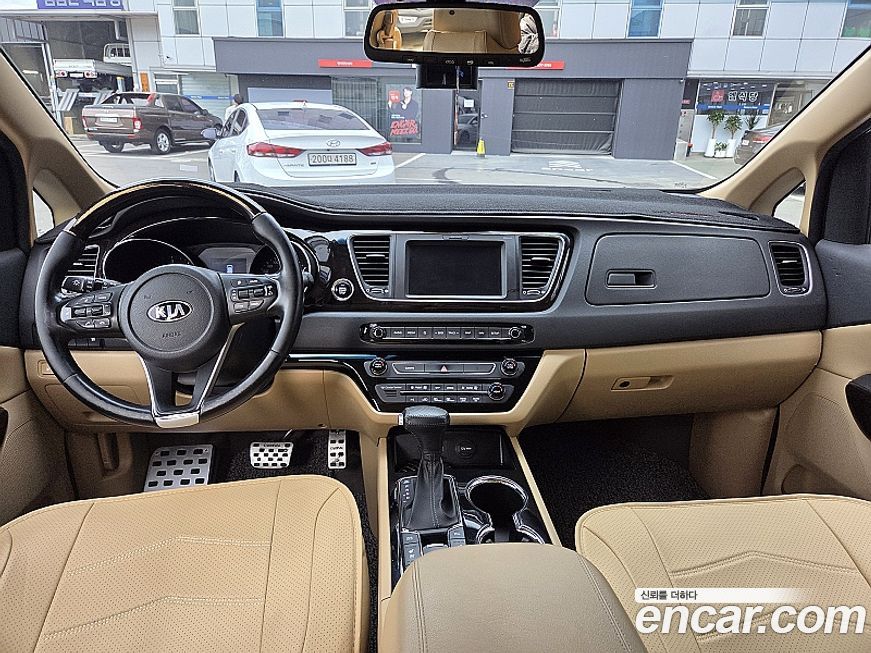 Kia Canival 2019