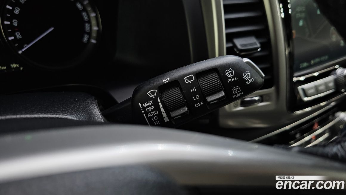 KG_Mobility_Ssangyong Rexton 2018