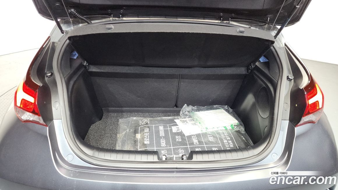 Hyundai Veloster 2019