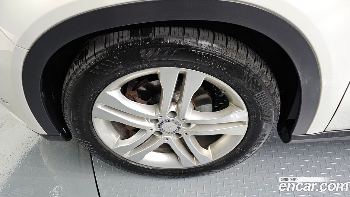 Mercedes-Benz GLA-Class 2016