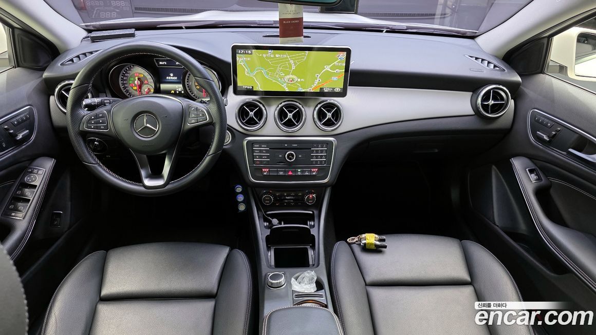 Mercedes-Benz GLA-Class 2016