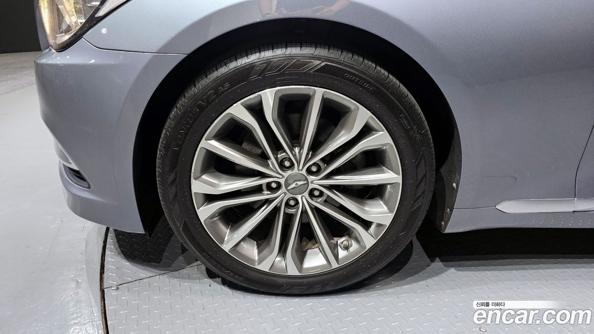 Hyundai Genesis 2014