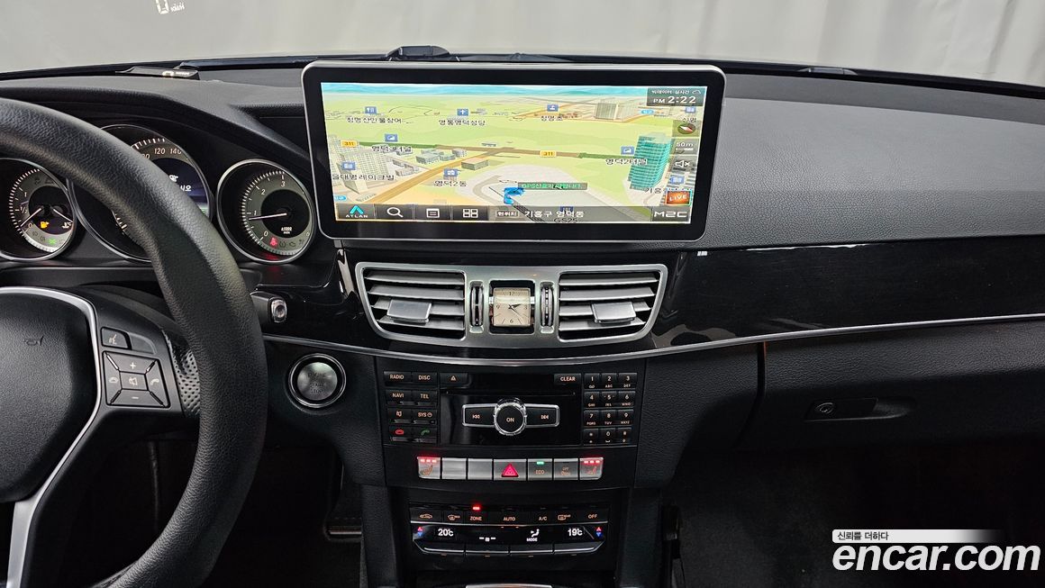 Mercedes-Benz E-Class 2015