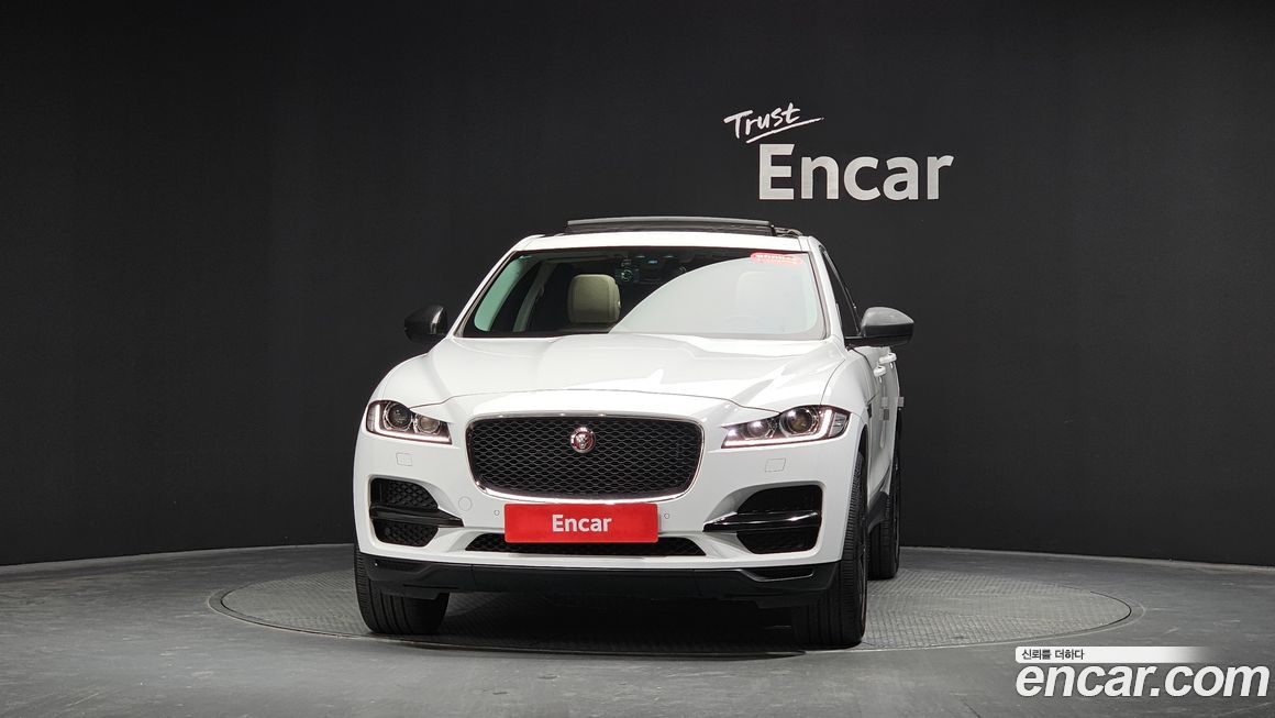 Jaguar F-PACE 2018