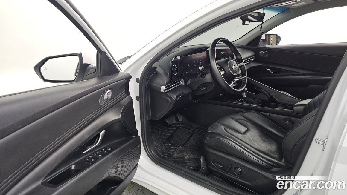Hyundai AVANTE 2021