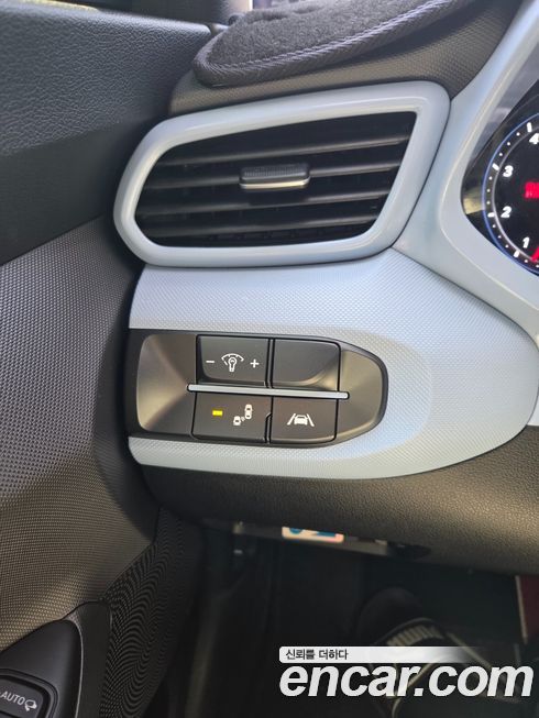 Hyundai Veloster 2021