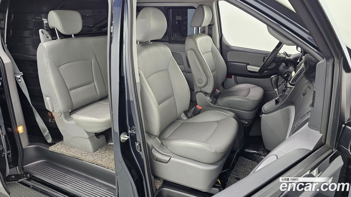 Hyundai Starex 2021
