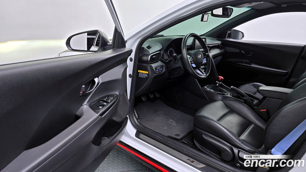 Hyundai Veloster 2019