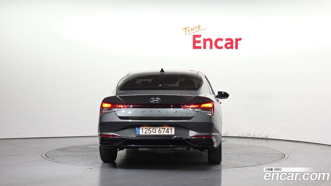 Hyundai AVANTE 2021