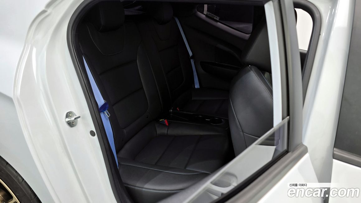 Hyundai Veloster 2019