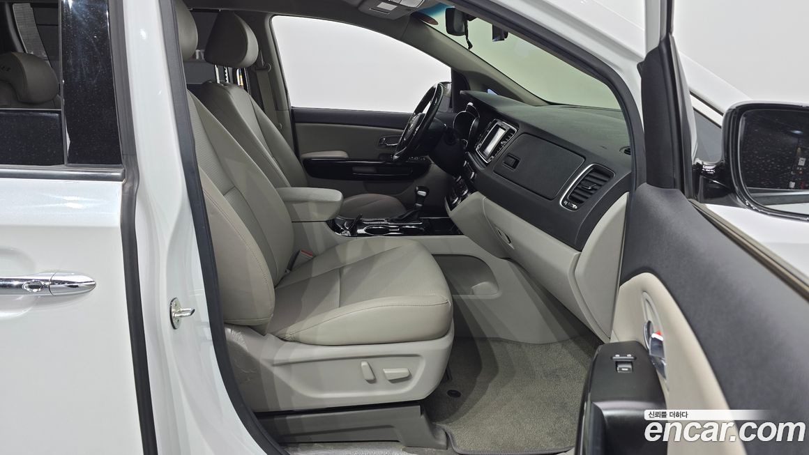 Kia Canival 2019