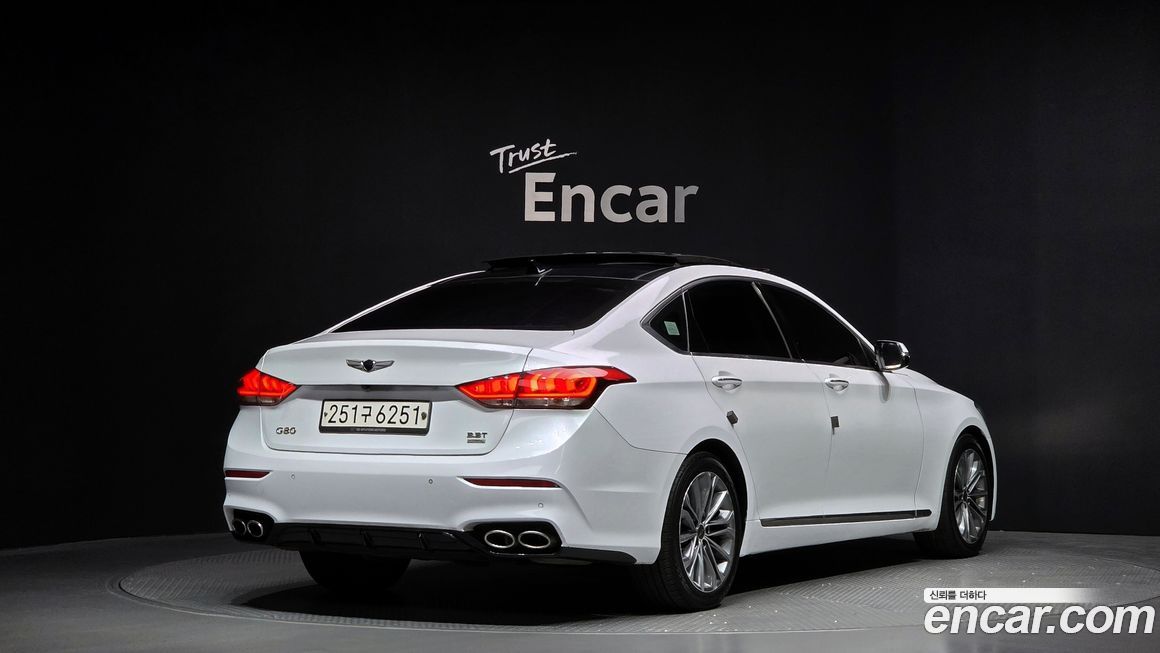 Hyundai Genesis 2016