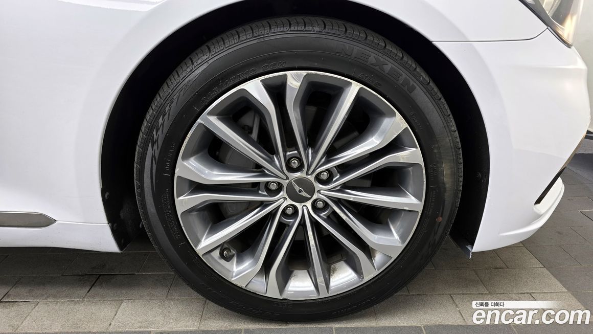 Hyundai Genesis 2016