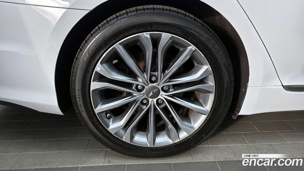 Hyundai Genesis 2016