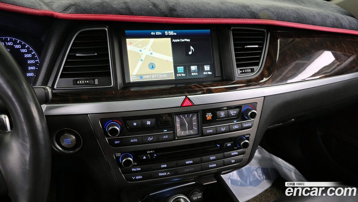 Hyundai Genesis 2016