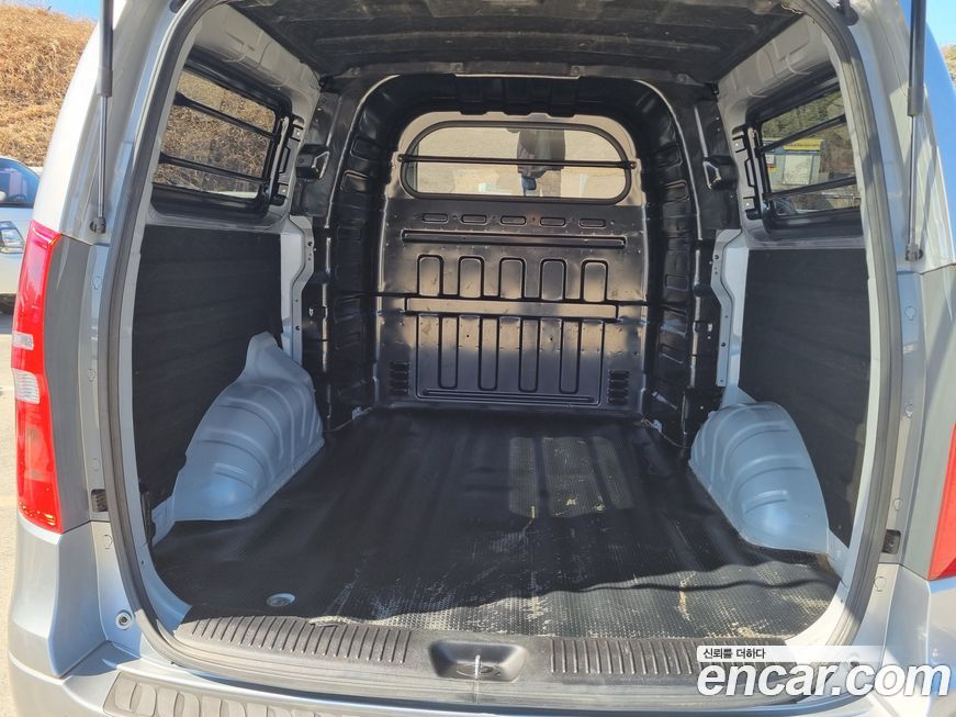 Hyundai Starex 2021