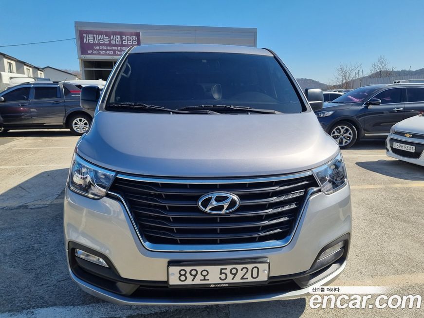 Hyundai Starex 2021
