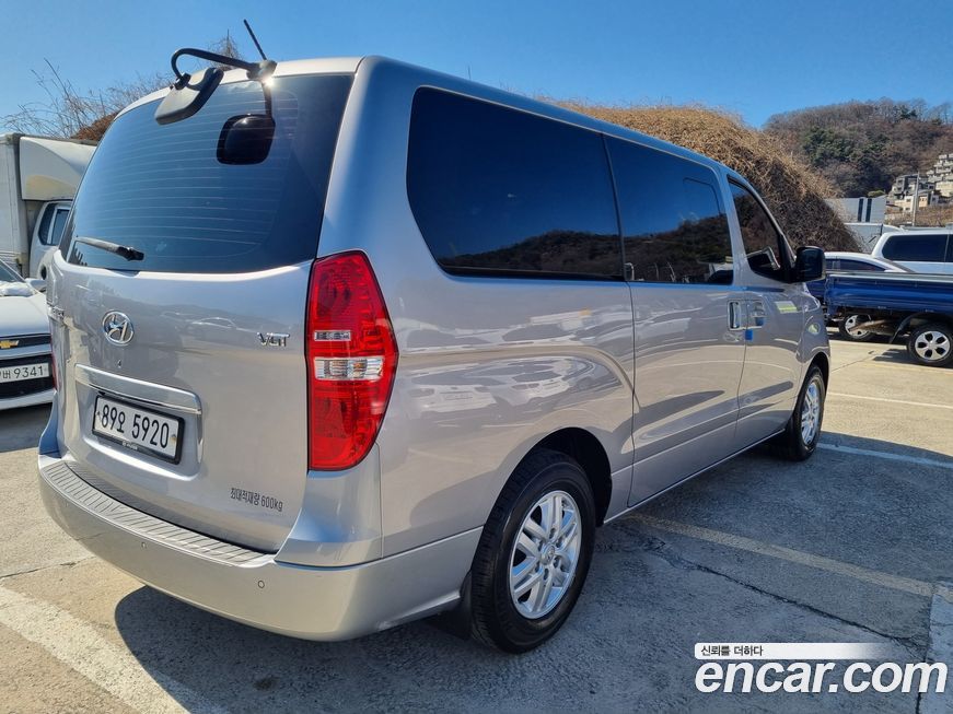 Hyundai Starex 2021