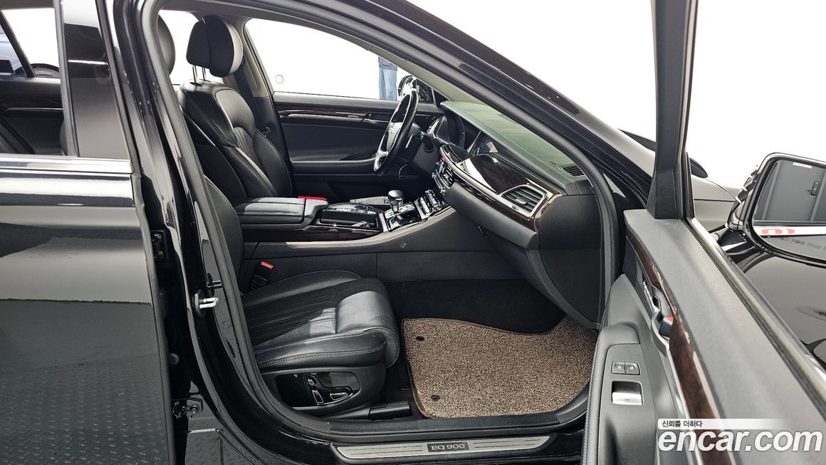 Genesis EQ900 2018