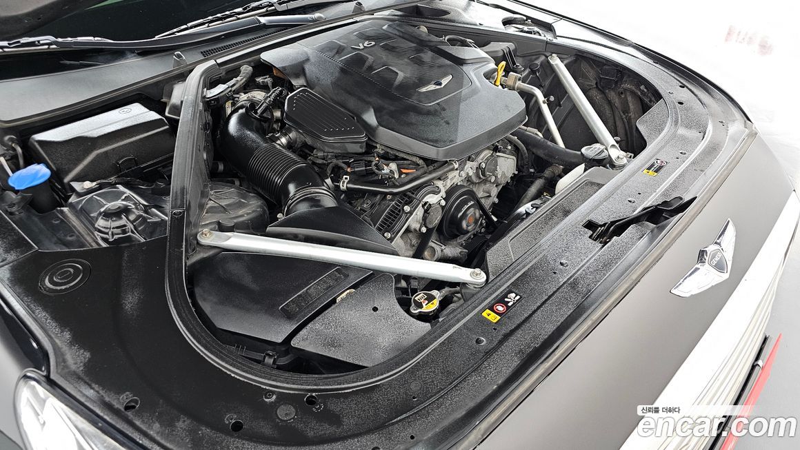 Genesis EQ900 2018