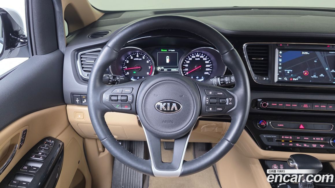 Kia Canival 2018