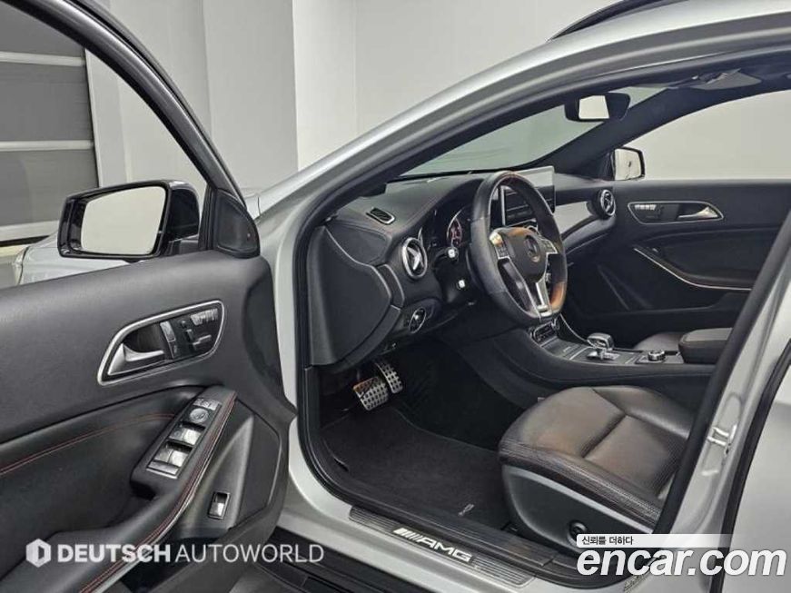 Mercedes-Benz GLA-Class 2015
