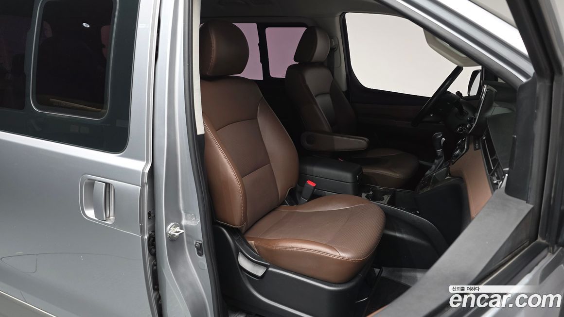 Hyundai Starex 2019