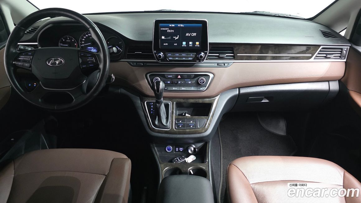Hyundai Starex 2019