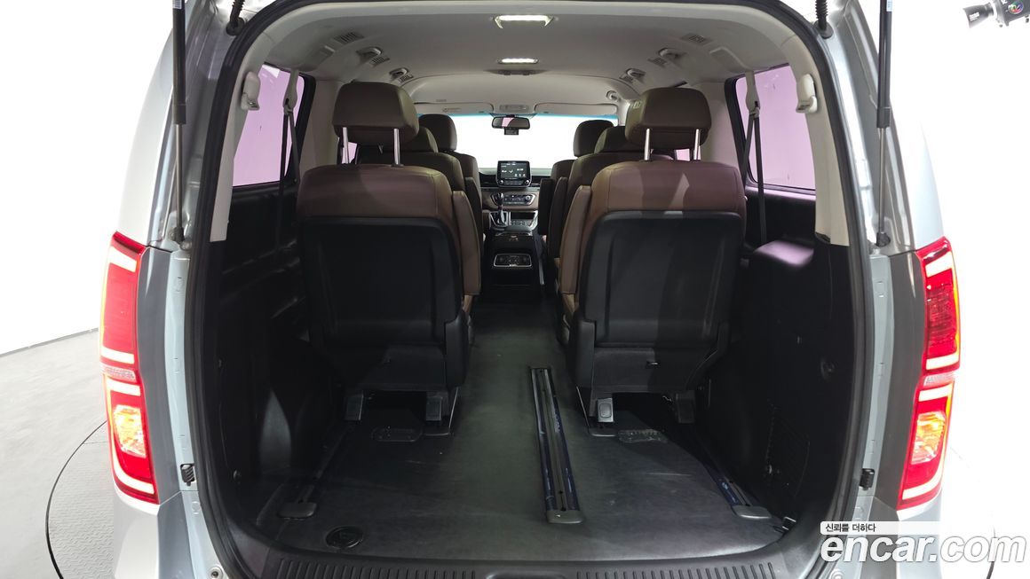 Hyundai Starex 2019