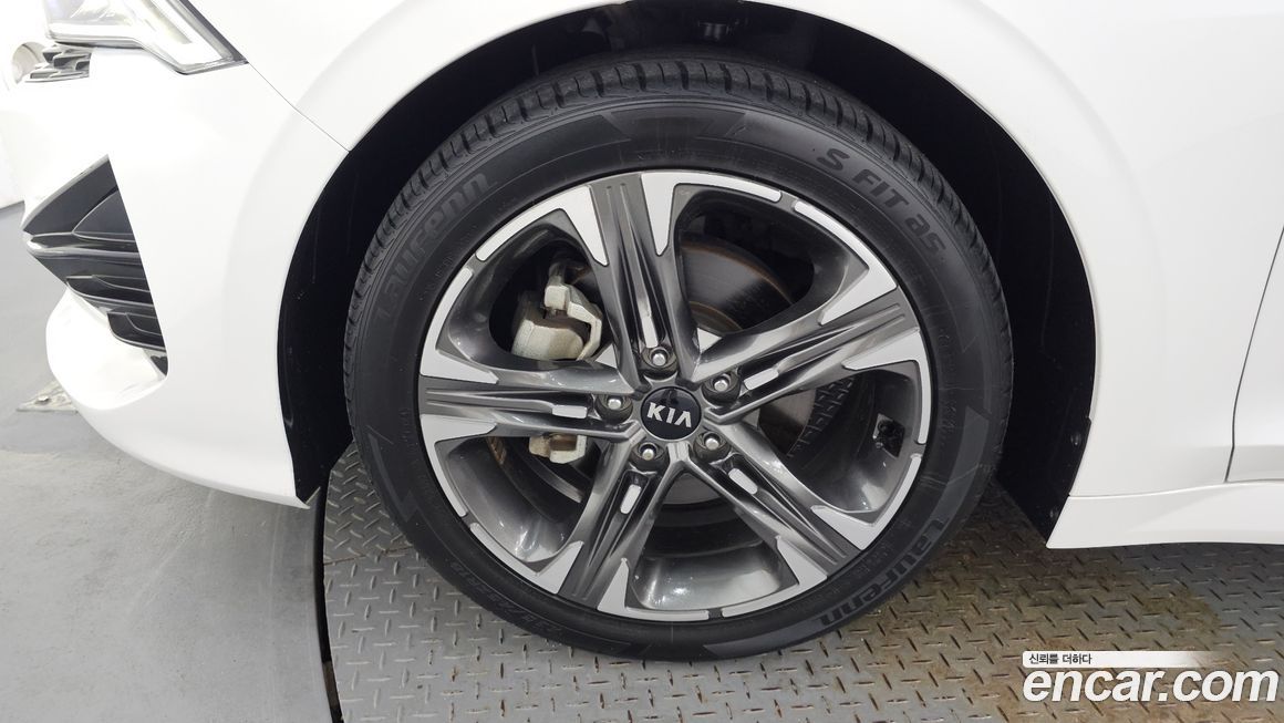 Kia K5 2021