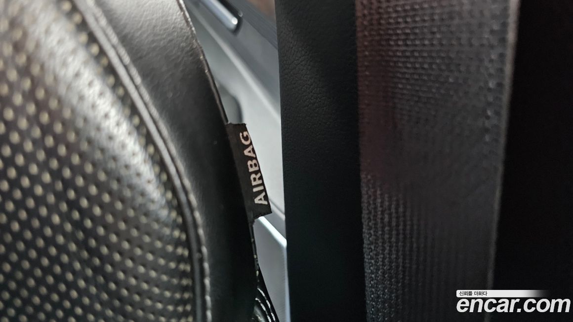 Genesis EQ900 2016