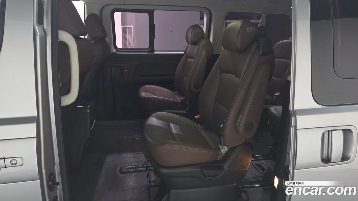 Hyundai Starex 2019