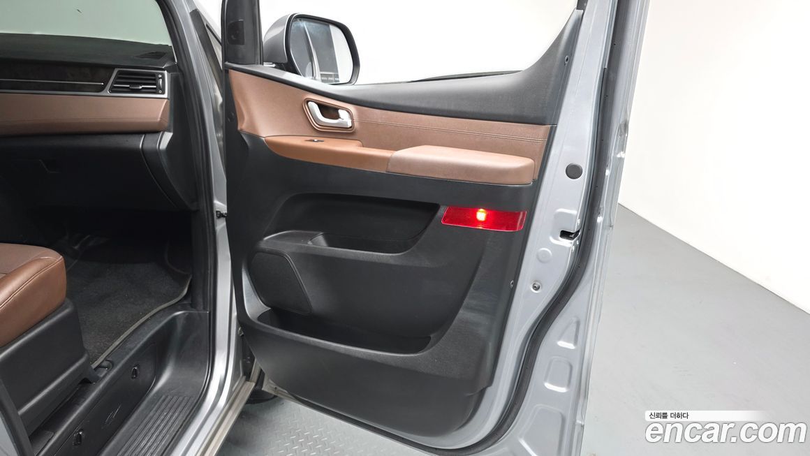 Hyundai Starex 2019