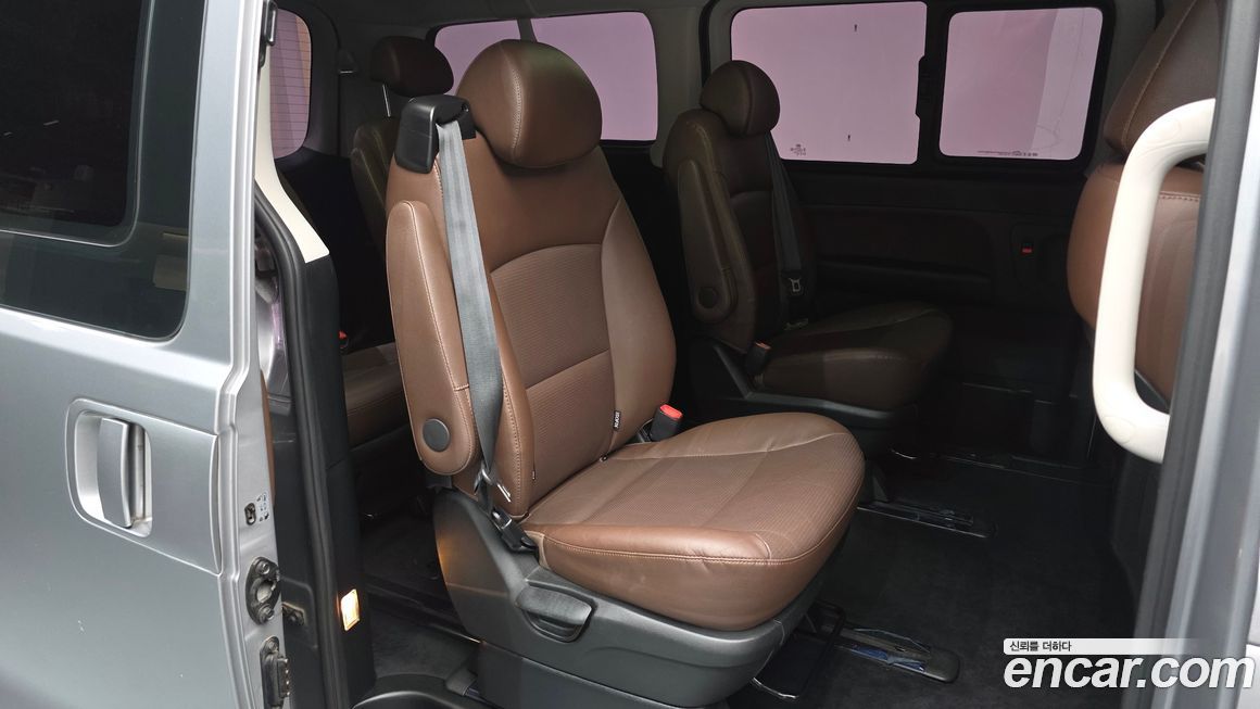 Hyundai Starex 2019