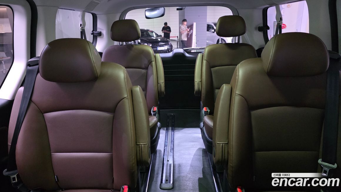 Hyundai Starex 2019