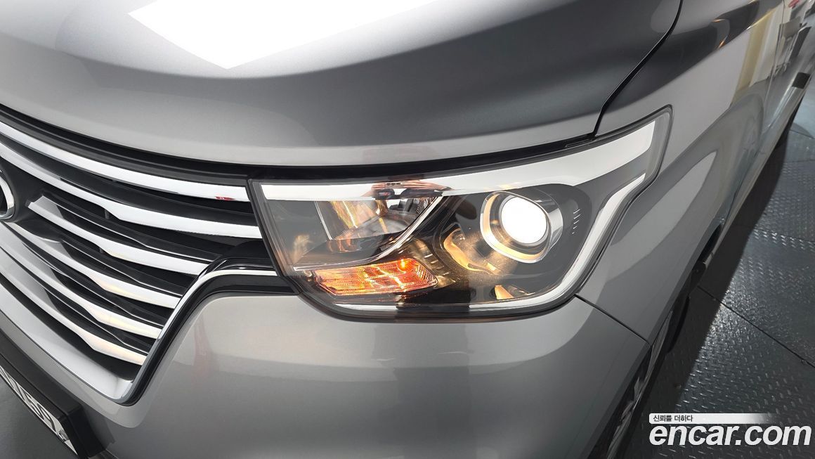 Hyundai Starex 2019