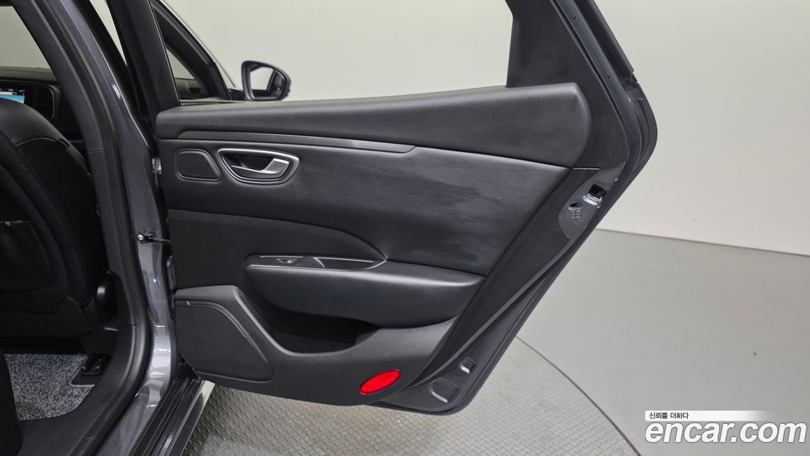 Renault-KoreaSamsung SM6 2023