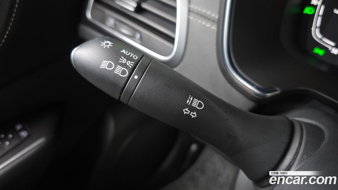 Renault-KoreaSamsung SM6 2023